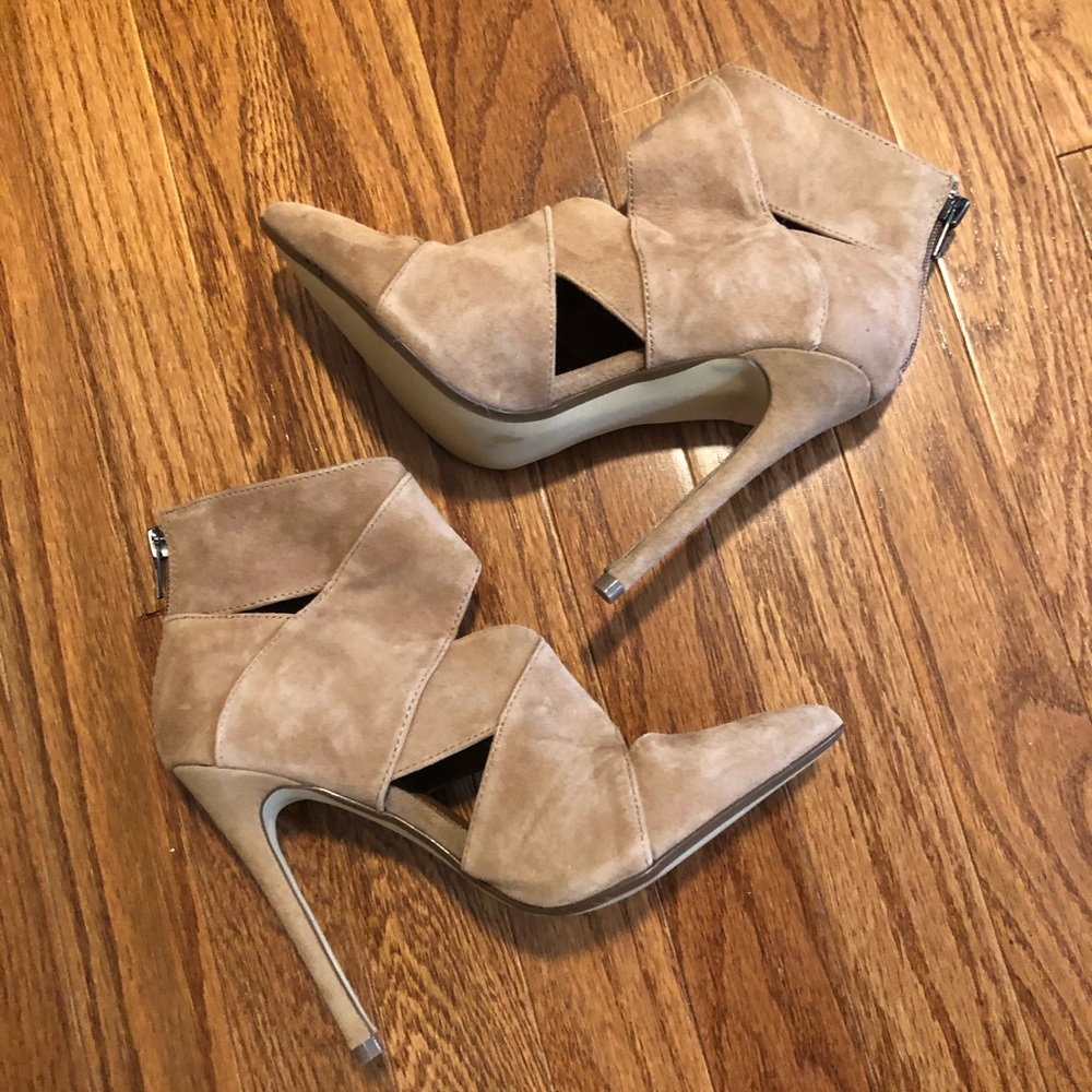 Steve Madden Winkkk suede stiletto tan ankle Boot